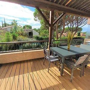 au-calme-des-pins.fr-provencehotel.com/